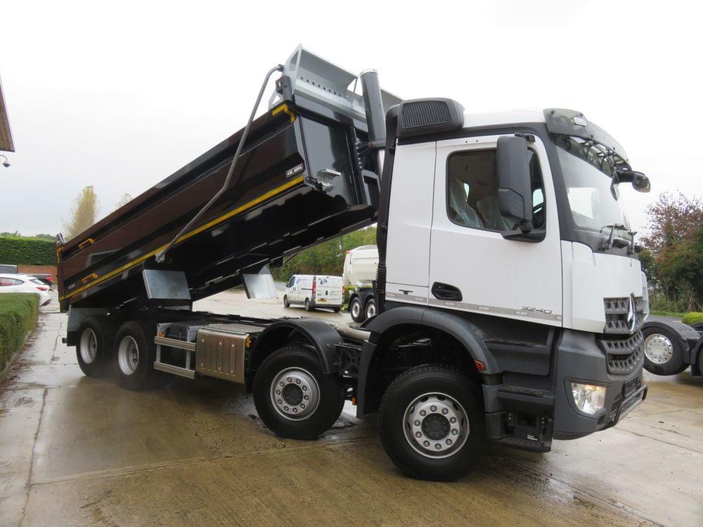 tipper and grab rental uk